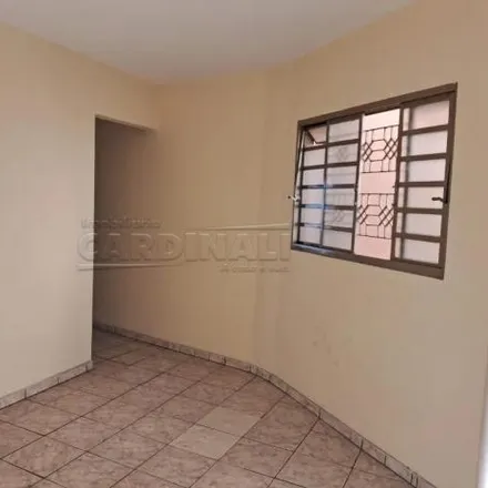Image 1 - Pipocopos, Rua Gonçalves Dias, Vila Ferroviária, Araraquara - SP, 14801-290, Brazil - Apartment for rent