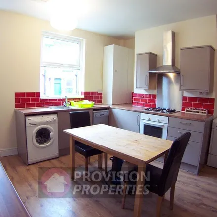 Rent this 6 bed townhouse on Brudenell Road Post Office in Back Hessle View, Leeds