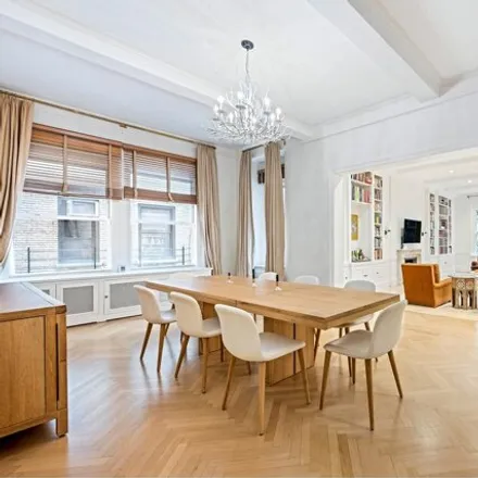 Image 5 - 33 East 70th Street, New York, NY 10021, USA - Townhouse for sale