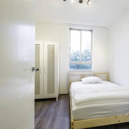Rent this 3 bed room on Leusdenhof 14 in 1108 CP Amsterdam, Netherlands