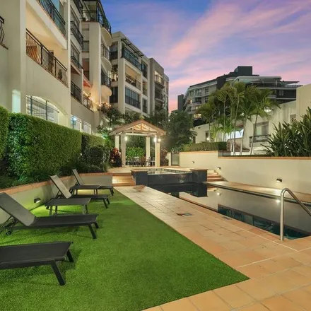 Rent this 2 bed apartment on Riviera Villas in 50 Lower River Terrace, South Brisbane QLD 4101