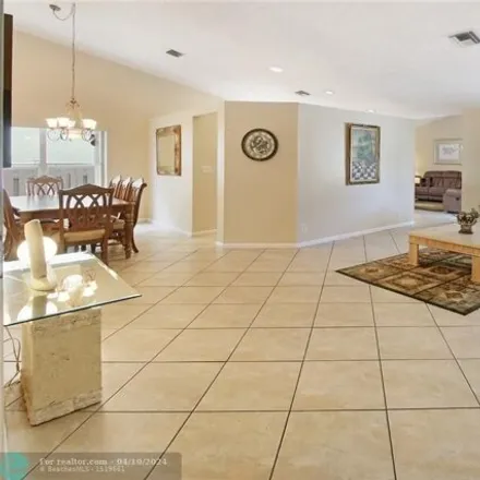 Image 4 - 9879 Northwest 54th Place, Westview Village, Coral Springs, FL 33076, USA - House for sale