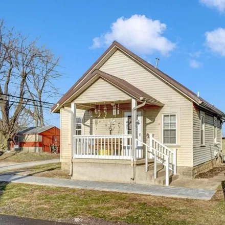 Buy this 2 bed house on 98 Mohawk Street in Newark, OH 43055