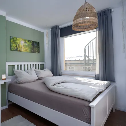 Rent this 2 bed apartment on Auguste-Schmidt-Straße 10 in 04103 Leipzig, Germany
