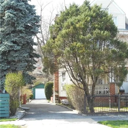 Image 3 - 557 Van Cortlandt Park Avenue, Lowerre, City of Yonkers, NY 10705, USA - House for sale