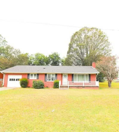 Buy this 3 bed house on Hamlett Street in Lexington, TN 38351