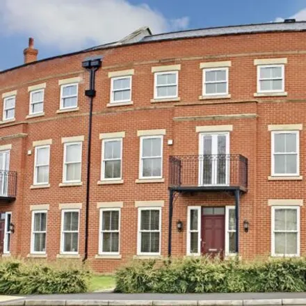 Buy this 5 bed townhouse on Amport Road in Basingstoke and Deane, RG27 0FR