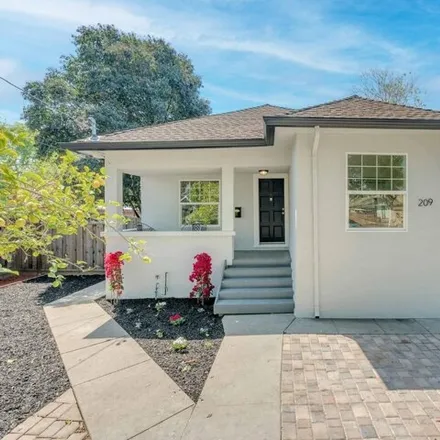 Buy this 5 bed house on 209 South 19th Street in San Jose, CA 95116