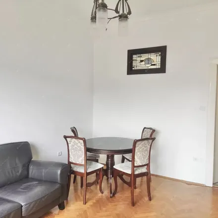 Rent this 2 bed apartment on Rózsa Géza szobrászművész in Budapest, Németvölgyi út