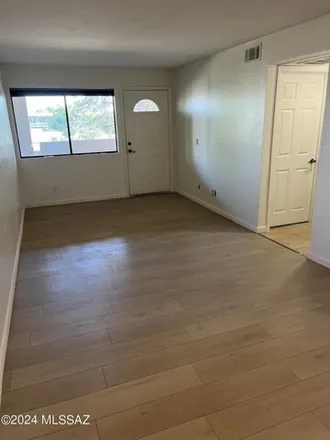 Image 4 - Teen Challenge Men's Induction Center, 2637 North Oracle Road, Tucson, AZ 85705, USA - Condo for sale