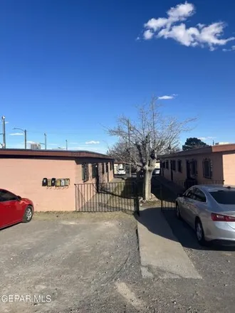 Image 2 - 8987 Kenneth Street, El Paso, TX 79904, USA - House for sale