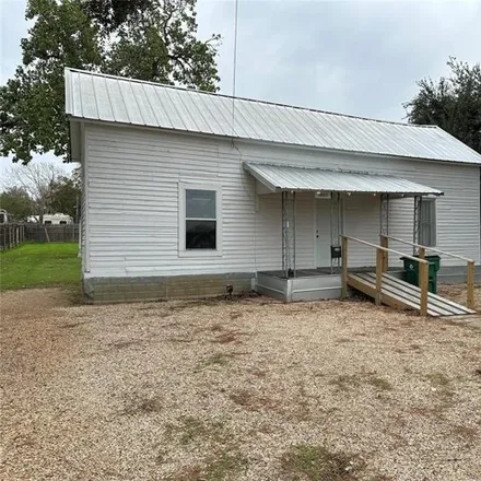 Buy this 2 bed house on Andress RV Park in 1704 North Travis Avenue, Quinif