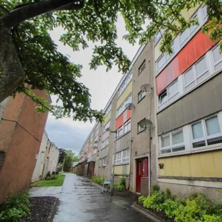 Rent this 3 bed apartment on Glenhove Shop in Torbrex Road, Cumbernauld