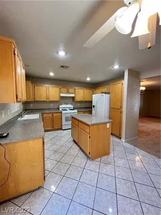 Image 3 - 9925 Ranch Hand Avenue, Las Vegas, NV 89117, USA - House for rent