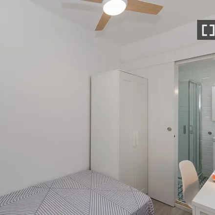 Rent this 5 bed room on Carrer de la Joventut in 08904 l'Hospitalet de Llobregat, Spain