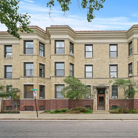 Buy this 2 bed house on 2955-2961 North Halsted Street in Chicago, IL 60657
