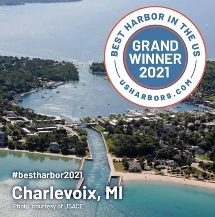 Image 2 - Hotel Earl of Charlevoix, 120 Michigan Avenue, Charlevoix, MI 49720, USA - House for sale