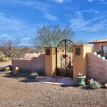 Buy this 3 bed house on 623 East Corte Pasadera Cobrizo in Green Valley, AZ 85614