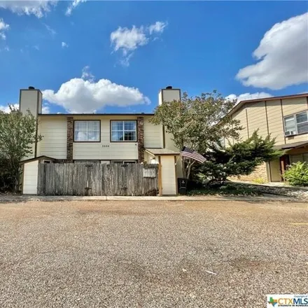Buy this studio house on 3036 Chaucer Drive in Killeen, TX 76543