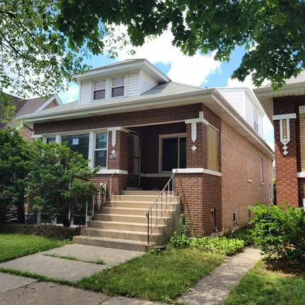 Buy this 4 bed house on 1812 Clinton Avenue in Berwyn, IL 60402