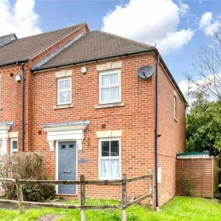 Buy this 3 bed house on Broad Lane in Easthampstead, RG12 9BS
