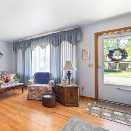 Image 7 - 212 E Palmer Ave, New York, 12303 - House for sale