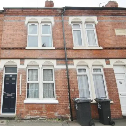 Rent this 3 bed townhouse on Clarendon Street in Leicester, LE2 7FG