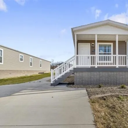 Buy this studio apartment on unnamed road in Mount Pleasant, IA 52641