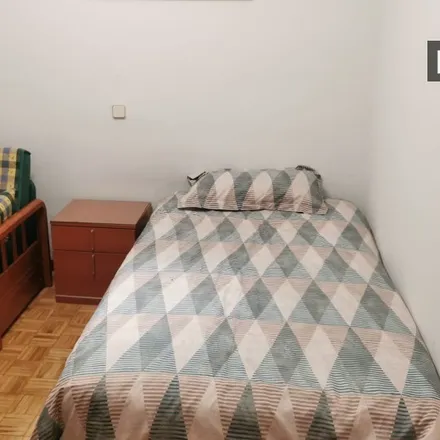 Rent this 4 bed room on Calle Fray Luis de León in 28231 Las Rozas de Madrid, Spain