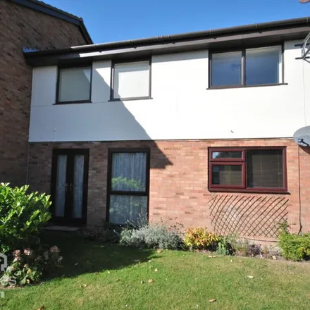 Rent this 2 bed apartment on Hoghton Close in Lytham St Annes, FY8 3NA