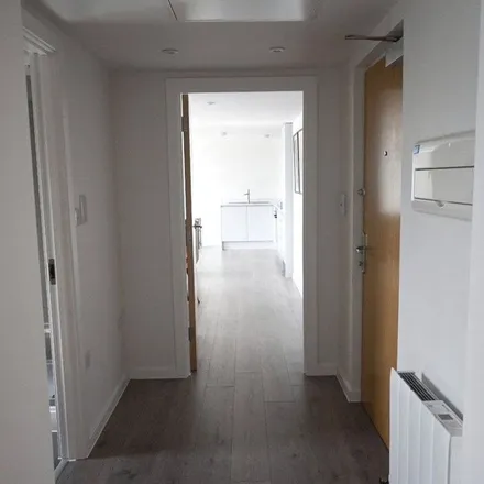 Rent this 1 bed apartment on 295 Newmarket Road in Cambridge, CB5 8JE