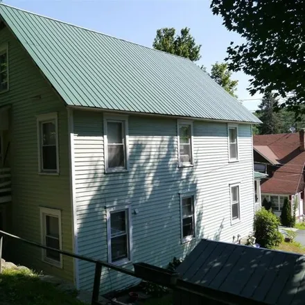 Image 2 - 1455 Hillside Avenue, Honesdale, PA 18431, USA - House for sale