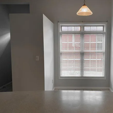 Image 9 - Subway, East 6th Street, Bloomington, IN 47408, USA - Apartment for rent