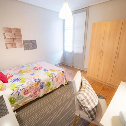 Rent this 5 bed apartment on Fika kalea / Calle Fika in 5, 48006 Bilbao