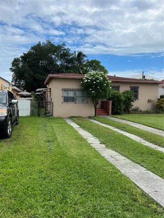 Image 2 - 801 Northwest 17th Place, Miami, FL 33125, USA - House for sale