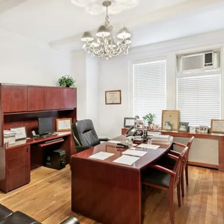 Buy this studio apartment on 1050 Park Avenue in New York, NY 10028