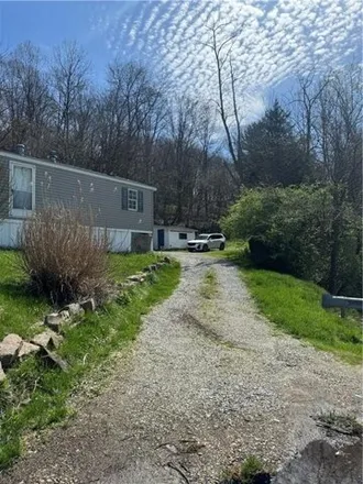 Image 2 - 73 Old Pittsburgh Lane, Franklin Township, PA 15480, USA - Apartment for sale