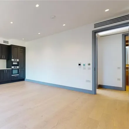 Rent this 2 bed apartment on 10 Carlton Road in London, W5 2AW