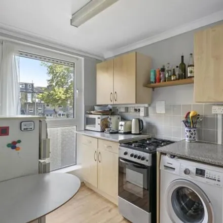 Image 4 - 327 Hornsey Road, London, N4 3GY, United Kingdom - Apartment for sale