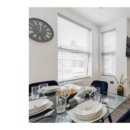 Image 16 - Shrubbery Road, London, SW16 2AS, United Kingdom - Apartment for rent