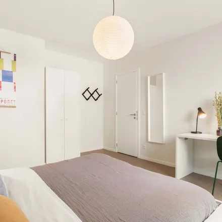 Rent this 3 bed apartment on Avenue de l'Héliport - Helihavenlaan 46 in 1000 Brussels, Belgium