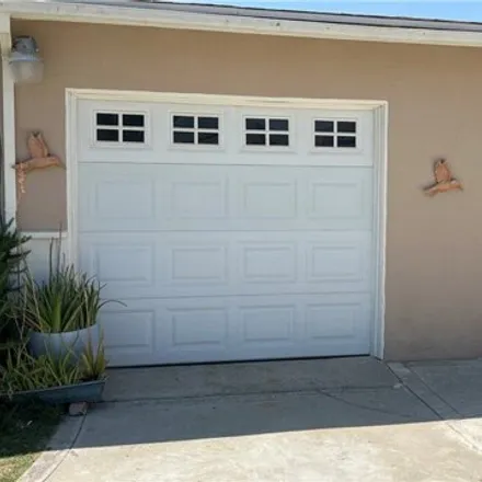 Image 4 - 25468 Eureka St, San Bernardino, California, 92404 - House for sale