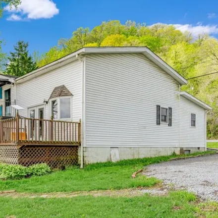 Buy this 3 bed house on 1570 State Highway 36 West in Carroll County, KY 41008