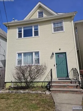 Rent this 3 bed house on 515 Post Avenue in Lyndhurst, NJ 07071