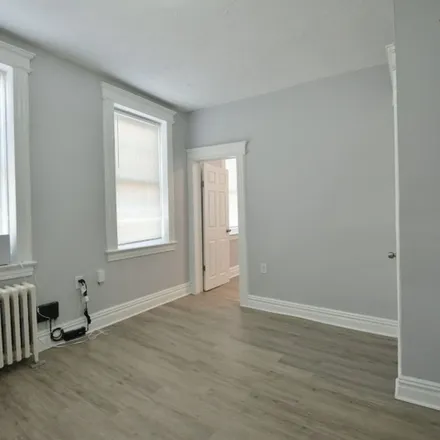 Rent this 1 bed apartment on Boost Mobile in Belmont Avenue, Belleville