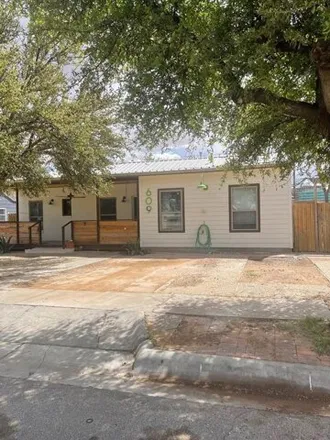 Buy this 3 bed house on 667 West Kansas Avenue in Midland, TX 79701