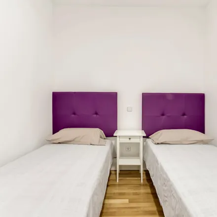 Image 1 - Madrid, Calle de Blasco de Garay, 50, 28015 Madrid - Apartment for rent