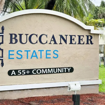 Image 1 - 301 Brigantine Boulevard, Buccaneer, North Fort Myers, FL 33917, USA - House for sale