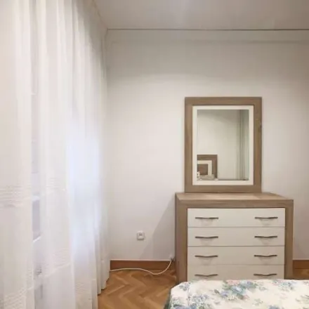 Image 4 - Calle de Villasilos, 28017 Madrid, Spain - Apartment for rent