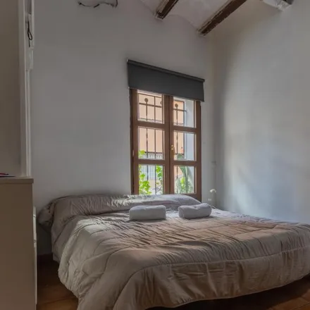 Rent this studio apartment on Carrer de Ramon de Rocafull in 3, 46011 Valencia